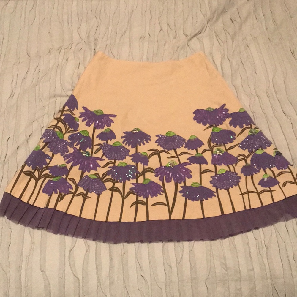 Unique sequined floral skirt in khaki with purple